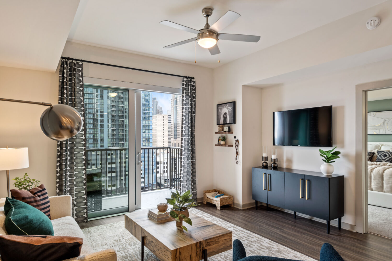 Bell Uptown Charlotte Gallery Uptown Luxury Apts